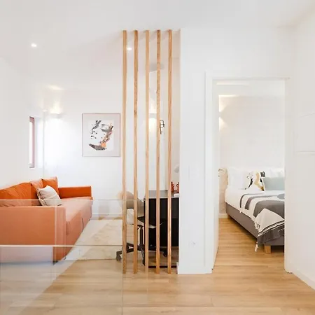 Clerigos Loft | 111 Collection Apartment *