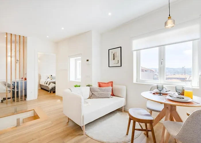 Apartment Clerigos Loft | 111 Collection *